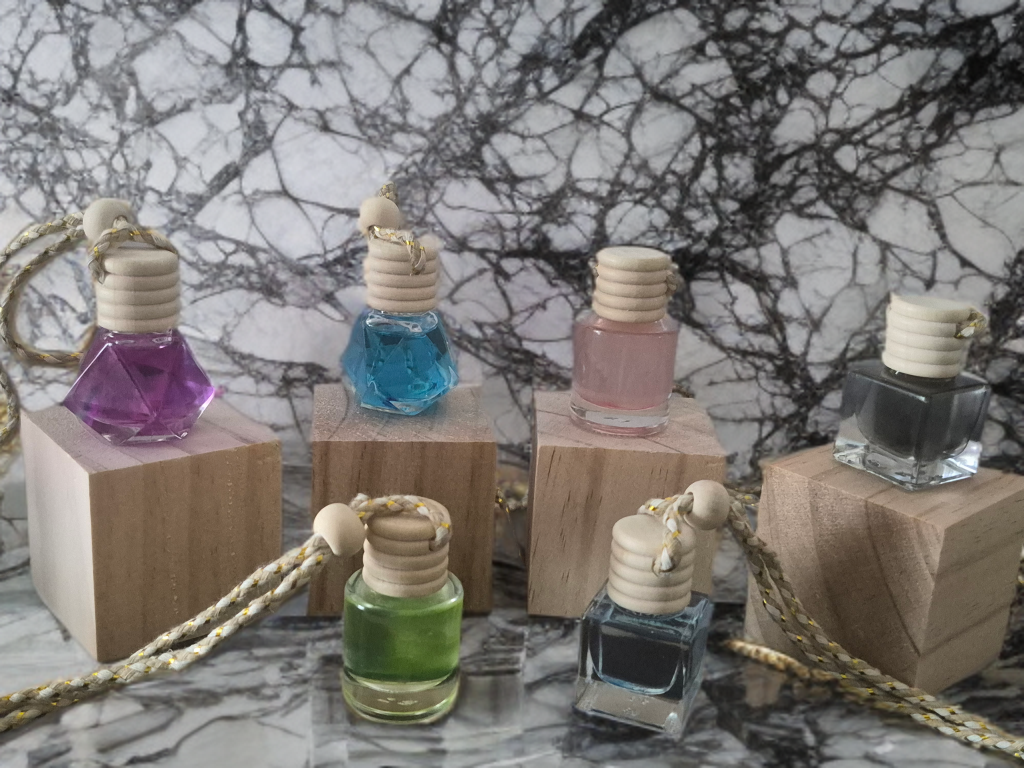 Purely April Luxury Hanging Car Diffuser WT 7 ml / 0.24 fl oz